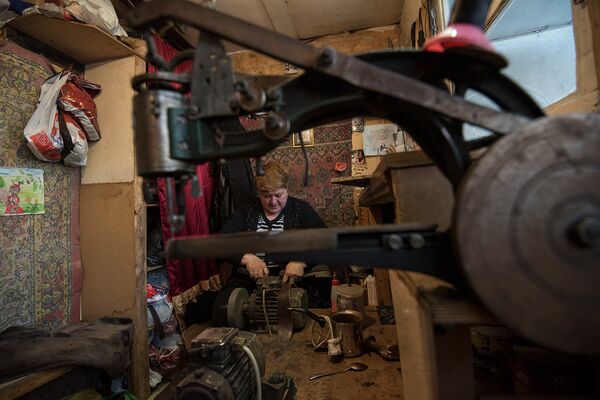 Мастерица-сапожник Гаяне Гамбарян Мастерица-сапожник Гаяне Гамбарян - Sputnik Армения