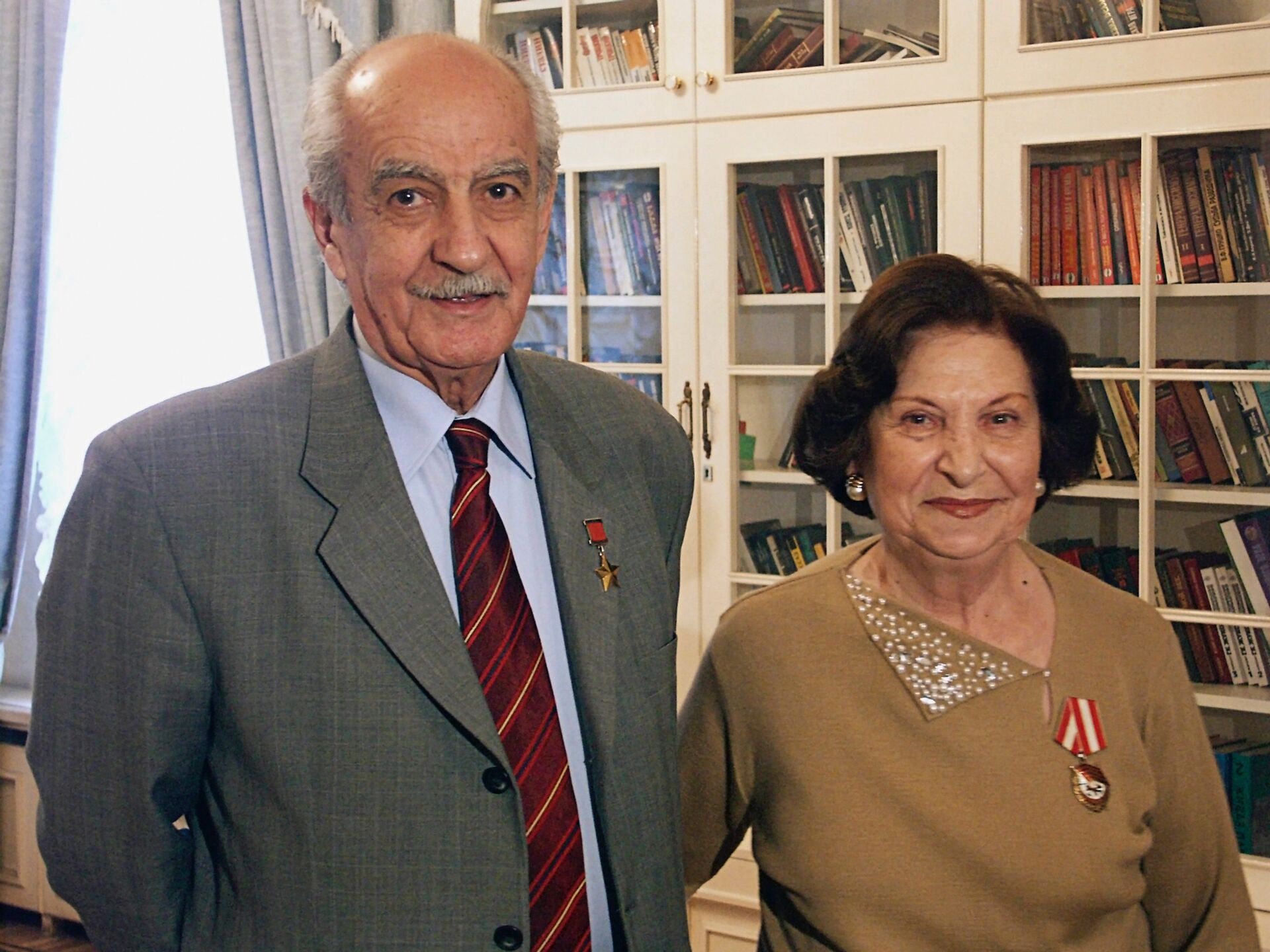 Ветераны советской разведки Геворк и Гоар Вартаняны - Sputnik Армения, 1920, 28.11.2025