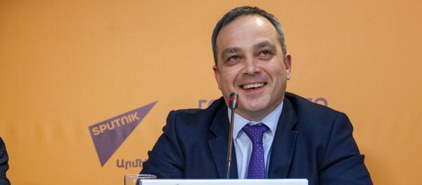 Директор Российского центра науки и культуры в Еревaне Сергей Рыбинский на пресс-конференции Армения-Россия: планы на 2019 год (15 февраля 2019). Еревaн - Sputnik Армения