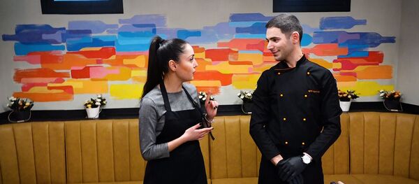 Հյուր շեֆ խոհարարին. ինչպես գրիլի վրա հավի կրծքամիս պատրաստել Հյուր շեֆ խոհարարին. ինչպես գրիլի վրա հավի կրծքամիս պատրաստել - Sputnik Արմենիա