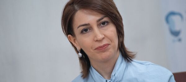 Астхик Марабян на церемонии гашения марки к 150-летию Ованеса Туманяна (18 февраля 2019). Еревaн - Sputnik Արմենիա