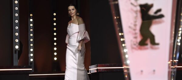 Президент жюри Берлинского кинофестиваля, актриса Жюльет Бинош на церемонии закрытия 69-го Берлинского международного кинофестиваля Берлинале - 2019 (16 февраля 2019). Берлин - Sputnik Армения
