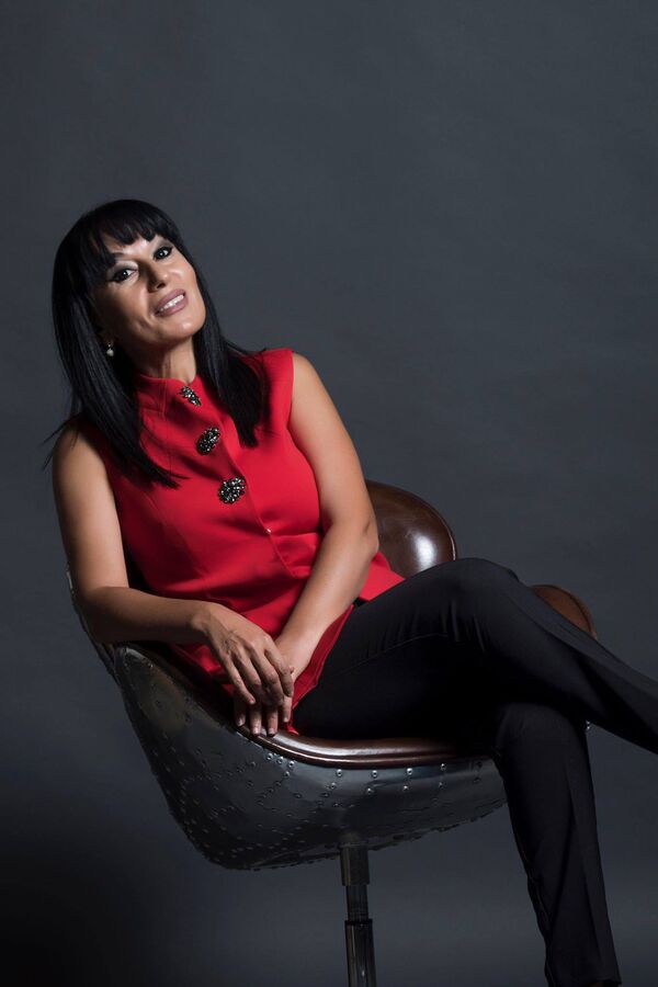 Նորաձև դատավճռից մինչև կատաստրոֆիկ սեր. Նաիրա Զոհրաբյանը տվել է բոլոր հարցերի պատասխանները Նորաձև դատավճռից մինչև կատաստրոֆիկ սեր. Նաիրա Զոհրաբյանը տվել է բոլոր հարցերի պատասխանները - Sputnik Արմենիա