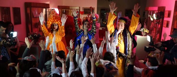 Ինչպես նշեցին Հովհաննես Թումանյանի ծննդյան տարեդարձը երևանյան թանգարանում Ինչպես նշեցին Հովհաննես Թումանյանի ծննդյան տարեդարձը երևանյան թանգարանում - Sputnik Արմենիա