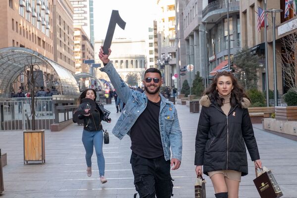 Ереванцы скоро попробуют черное мясо Тимати: фан-квест завершился - Sputnik Армения