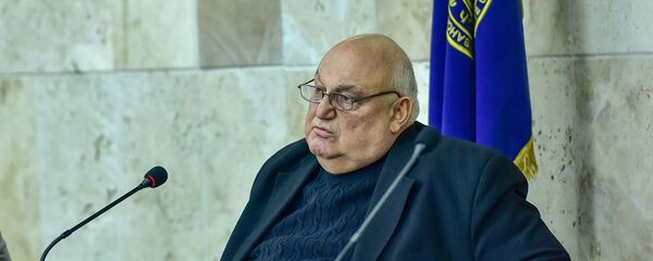 Ректор ЕГУ Арам Симонян на внеочередном заседании Ученого совета ЕГУ (19 февраля 2019). Еревaн - Sputnik Армения