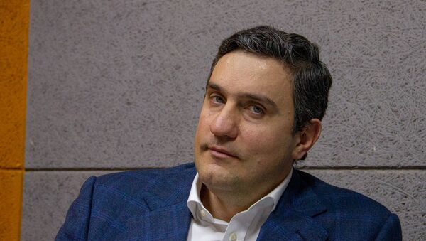 Руководитель партии Одна Армения Артур Газинян в гостях радио Sputnik - Sputnik Արմենիա