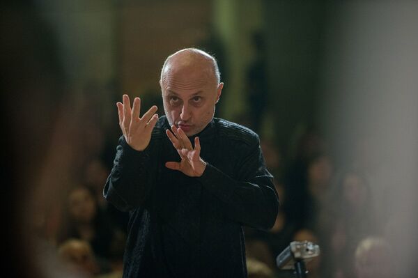 Экекян обвиняет городские власти в бездействии по вопросу здания на Арами, 23 Экекян обвиняет городские власти в бездействии по вопросу здания на Арами, 23 - Sputnik Армения