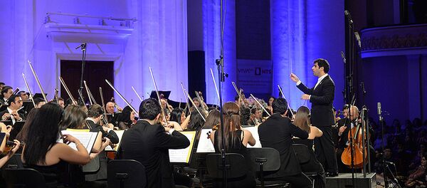 Концерт, посвященный 10-летнему юбилею Государственного молодежного оркестра Армении Концерт, посвященный 10-летнему юбилею Государственного молодежного оркестра Армении - Sputnik Армения