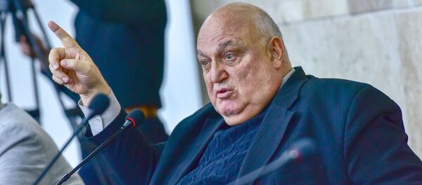 Ректор ЕГУ Арам Симонян на внеочередном заседании Ученого совета ЕГУ (19 февраля 2019). Еревaн Ректор ЕГУ Арам Симонян на внеочередном заседании Ученого совета ЕГУ (19 февраля 2019). Еревaн - Sputnik Армения