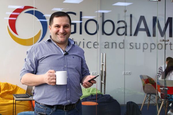 «Շան բախտ» կամ ինչպես ստարտափը մեկ միլիոն դոլար հավաքեց հայերի շնորհիվ «Շան բախտ» կամ ինչպես ստարտափը մեկ միլիոն դոլար հավաքեց հայերի շնորհիվ - Sputnik Արմենիա