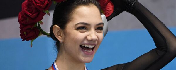 Завоевавшая золотую медаль Кубка России Евгения Медведева (22 февраля 2019). Нижний Новгород - Sputnik Արմենիա