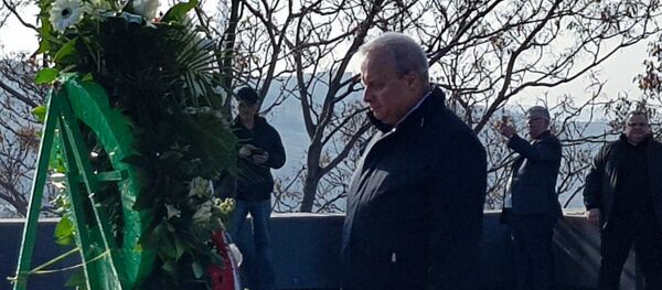 Посол России Сергей Копыркин возложил венок к Вечному огню в День защитника Отечества (23 февраля 2019). Еревaн - Sputnik Արմենիա