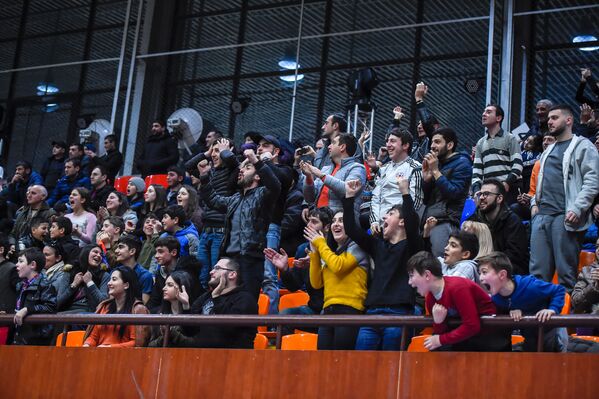 Баскетбольный матч между командами Урарту Виваро (Ереван, Армения) и Барсы (Атарау, Казахстан) во время кубка ЕАЭС по баскетболу (23 февраля 2019). Еревaн - Sputnik Армения