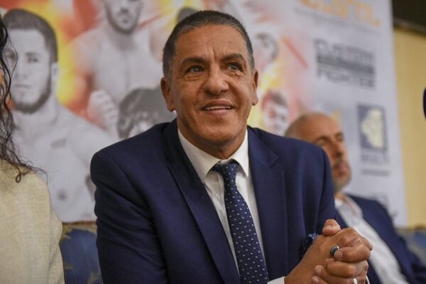 Նասերին «ամոթանք կտա» հայ ընկերներին. «տաքսիստը» երազում է խաղալ Մանուշյանի մասին ֆիլմում Նասերին «ամոթանք կտա» հայ ընկերներին. «տաքսիստը» երազում է խաղալ Մանուշյանի մասին ֆիլմում - Sputnik Արմենիա