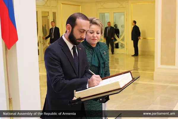 Спикер парламента Армении пригласил Матвиенко в Ереван Спикер парламента Армении пригласил Матвиенко в Ереван - Sputnik Армения