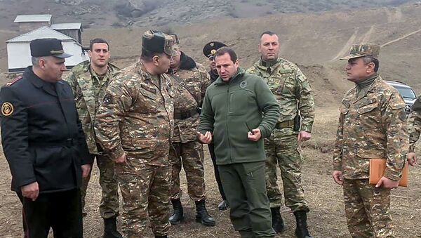 Министр обороны Давид Тоноян посетил передовую (26 февраля 2019). Армения - Sputnik Արմենիա