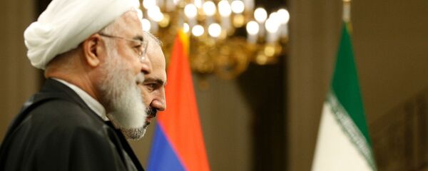 Премьер-министр Армении Никол Пашинян и президент Ирана Хасан Рухани на совместной пресс-конференции (27 февраля 2019). Тегеран - Sputnik Արմենիա