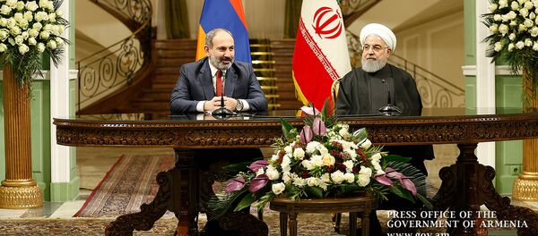Премьер-министр Армении Никол Пашинян и президент Ирана Хасан Рухани на совместной пресс-конференции (27 февраля 2019). Тегеран Премьер-министр Армении Никол Пашинян и президент Ирана Хасан Рухани на совместной пресс-конференции (27 февраля 2019). Тегеран - Sputnik Արմենիա