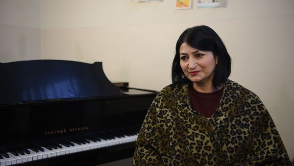 Учительница музыки Еразик Арутюнян - Sputnik Армения