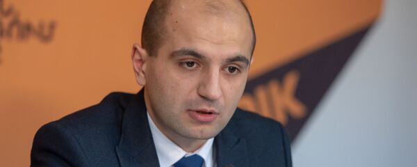 Норайр Дунамалян на пресс-конференции по теме открытия первой  международной научно-образовательной школы в Дилижане - Sputnik Արմենիա