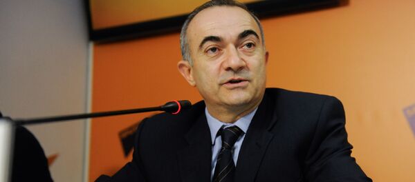 Теван Погосян на пресс-конференции по теме открытия первой международной научно-образовательной школы в Дилижане Теван Погосян на пресс-конференции по теме открытия первой международной научно-образовательной школы в Дилижане - Sputnik Արմենիա