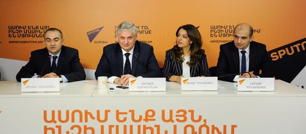 Пресс-конференция по теме открытия первой международной научно-образовательной школы в Дилижане - Sputnik Армения