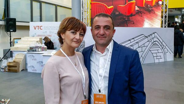 Гарегин Макинян и Инга Русиду (Русова), владельцы семейного бизнеса в городе Ванадзор - Sputnik Армения