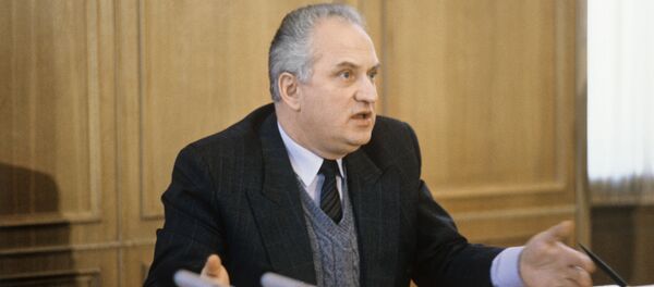 Первый секретарь Компартии Армении Сурен Арутюнян на заседании Республиканского совета (25 января 1990). Еревaн - Sputnik Армения