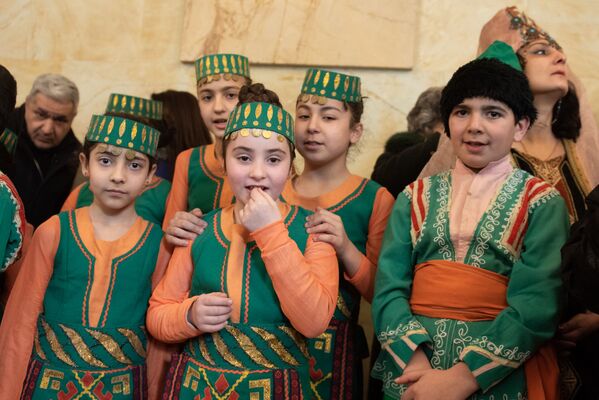 В Армении празднуют Масленицу (Бун Барекендан) - Sputnik Армения