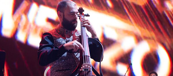 Виолончелист Артем Манукян Виолончелист Артем Манукян - Sputnik Արմենիա