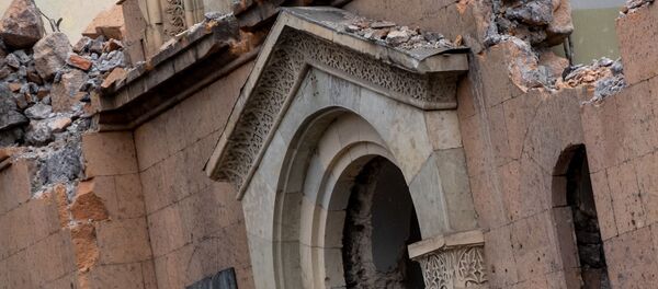 Демонтаж бывшего здания министерства образования и науки на улице Хоренаци - Sputnik Արմենիա