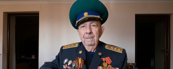 Ветеран Великой Отечественной войны и пограничных войск, старший прапорщик Сергей Оганесян, Мегри - Sputnik Արմենիա