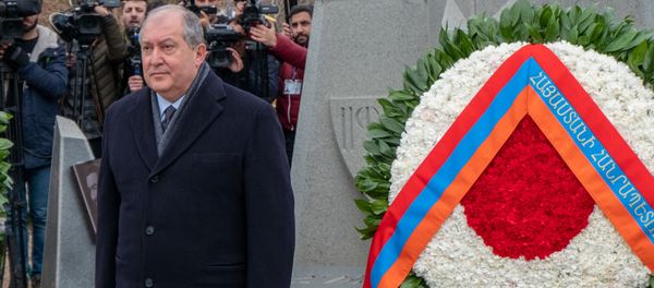 Президент Армен Саркисян посетил пантеон Ераблур (5 марта 2019). Еревaн - Sputnik Արմենիա