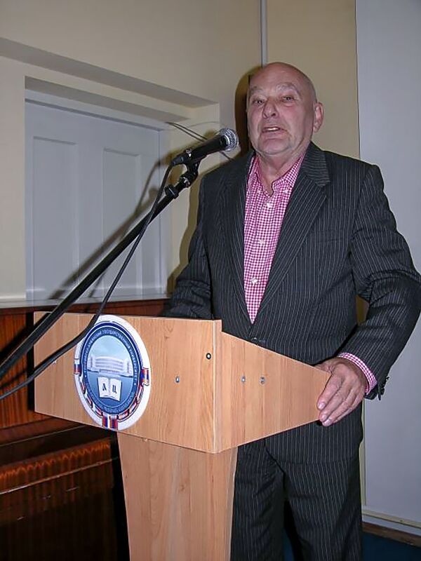 Рассказав миру о сокровищах Армении и Карабаха: как караим Ким Бакши стал армянином - Sputnik Армения