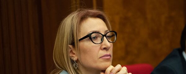 Депутат от фракции Просвещенная Армения Мане Тандилян на пленарном заседании Парламента Армении (5 марта 2019). Еревaн - Sputnik Արմենիա