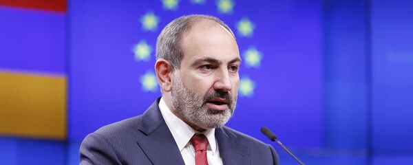 Премьер-министр Армении Никол Пашинян встретился с председателем Европейского совета Дональдом Туском (5 марта 2018). Брюссель - Sputnik Армения