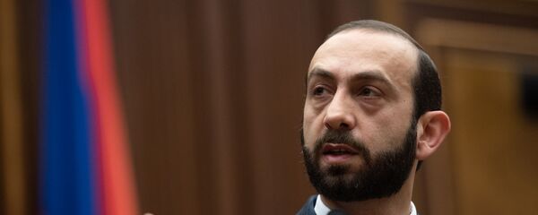 Спикер Национального собрания Арарат Мирзоян на пленарном заседании Парламента Армении (5 марта 2019). Еревaн - Sputnik Армения