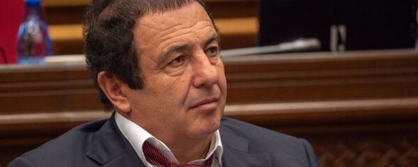 Руководитель фракции Процветающая Армения Гагик Царукян на пленарном заседании Парламента Армении (5 марта 2019). Еревaн Руководитель фракции Процветающая Армения Гагик Царукян на пленарном заседании Парламента Армении (5 марта 2019). Еревaн - Sputnik Արմենիա