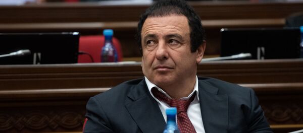 Руководитель фракции Процветающая Армения Гагик Царукян на пленарном заседании Парламента Армении (5 марта 2019). Еревaн - Sputnik Армения