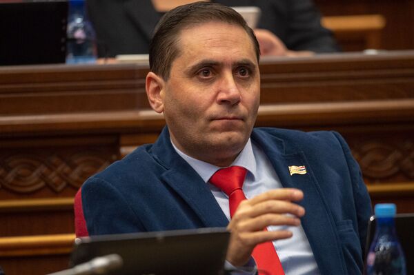 Депутат потребовал от полиции проверить реальность историй награжденной в США Люси Кочарян - Sputnik Армения