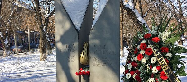 Памятник жертвам Холокоста в Армении - Sputnik Армения