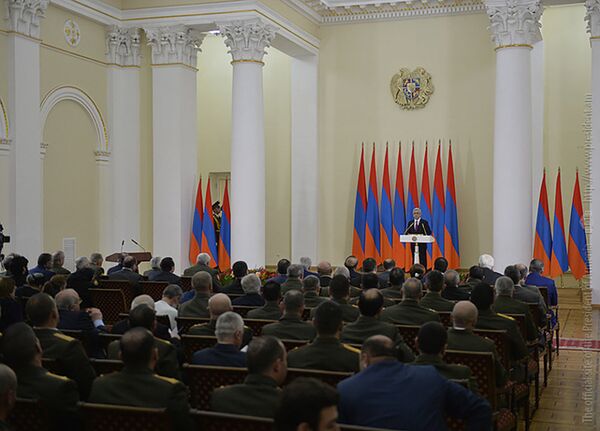 По случаю Дня армии в резиденции Президента РА состоялась торжественная церемония награждения По случаю Дня армии в резиденции Президента РА состоялась торжественная церемония награждения - Sputnik Армения