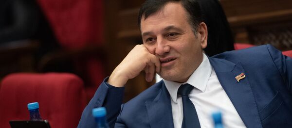 Депутат от фракции Мой Шаг Николай Багдасарян на пленарном заседании Парламента Армении (5 марта 2019). Еревaн Депутат от фракции Мой Шаг Николай Багдасарян на пленарном заседании Парламента Армении (5 марта 2019). Еревaн - Sputnik Армения