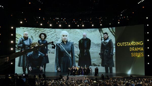 Актерский состав Игры престолов празднует награду во время 70-й премии Эмми (17 сентября 2018). Лос-Анджелес - Sputnik Армения