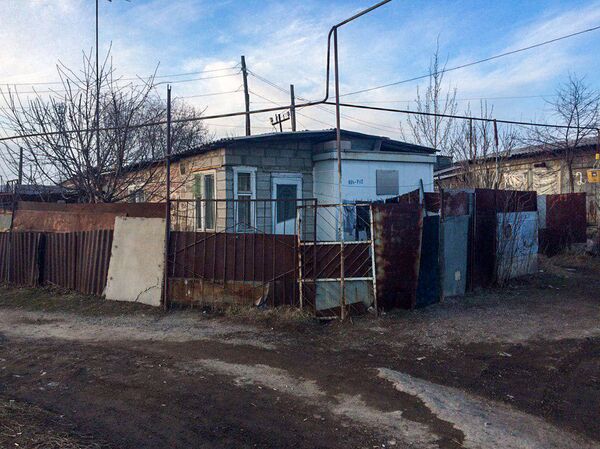 Дом, которого нет: что довело до отчаянья семью из Гюмри, ютившуюся во времянке - Sputnik Армения