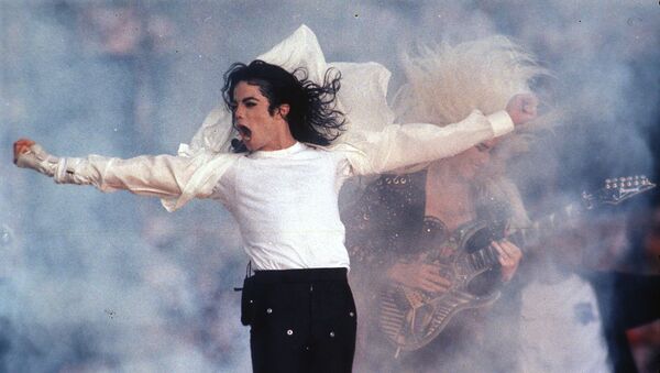 Выступление поп-звезды Майкла Джексона во время шоу в перерыве на Super Bowl (1 февраля 1993). Пасадена, Калифорния - Sputnik Արմենիա