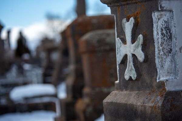 Ի՞նչ են պատմում տապանաքարերը, կամ տարբեր ժամանակների գերեզմանաքարերի պահած գաղտնքիները - Sputnik Արմենիա