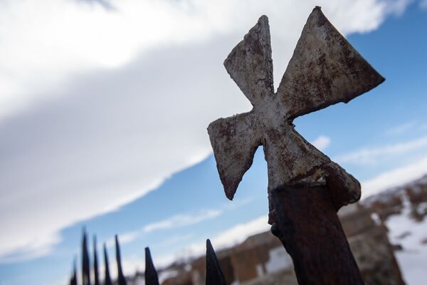 Прогулка по кладбищу в Норатусе: какие секреты хранят армянские надгробия разных эпох - Sputnik Армения