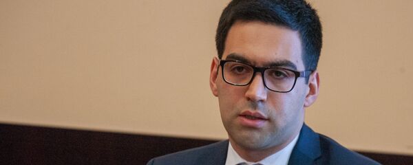 Пресс-конференция замначальника Комитета госдоходов Армении Рустама Бадасяна (11 марта 2019). Еревaн - Sputnik Армения